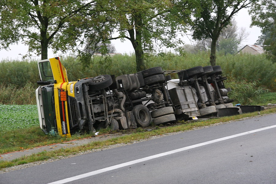 Wypadek cysterny z gazem w Kazimierzowie na drodze krajowej nr 7, fot. 9