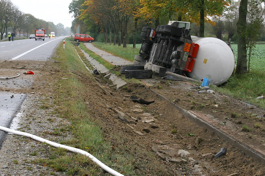 Wypadek cysterny z gazem w Kazimierzowie na drodze krajowej nr 7, fot. 11