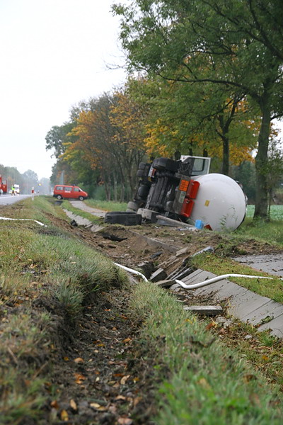 Wypadek cysterny z gazem w Kazimierzowie na drodze krajowej nr 7, fot. 12