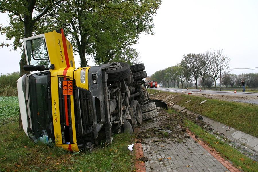 Wypadek cysterny z gazem w Kazimierzowie na drodze krajowej nr 7, fot. 13