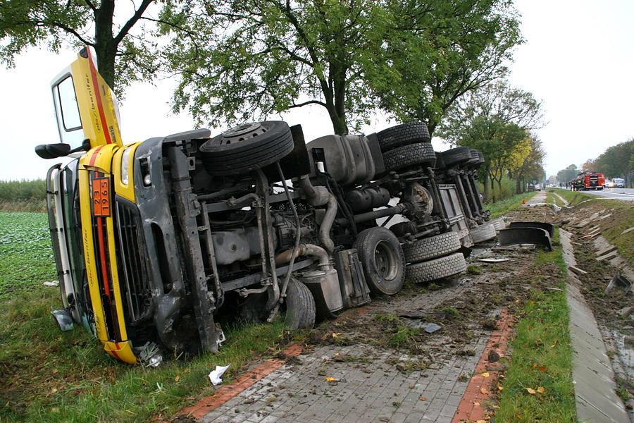 Wypadek cysterny z gazem w Kazimierzowie na drodze krajowej nr 7, fot. 14