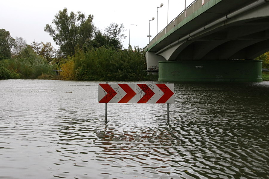 Podtopienia kempingu przy ul. Panieskiej i Bulwaru Zygmunta Augusta, fot. 11