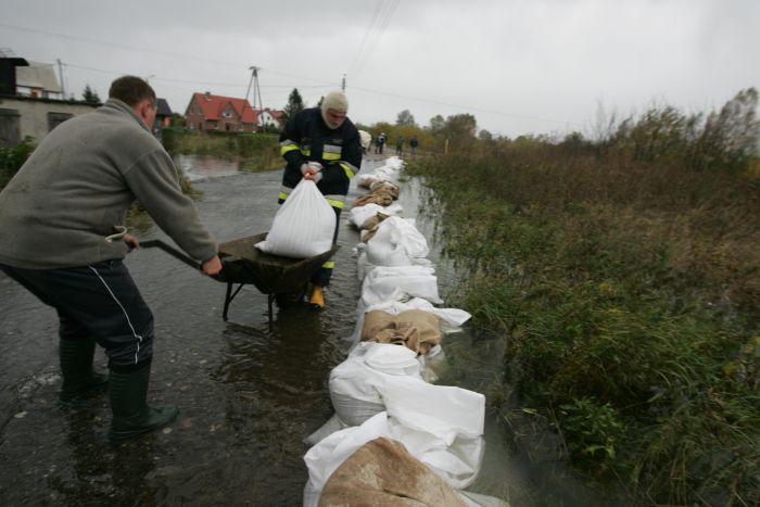 Zagroenie powodziowe w Nowym Dworze Gdaskim - zdjcia z 14.10, fot. 17