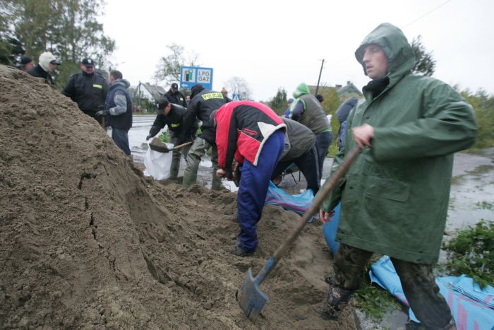 Zagroenie powodziowe w Nowym Dworze Gdaskim - zdjcia z 14.10, fot. 23