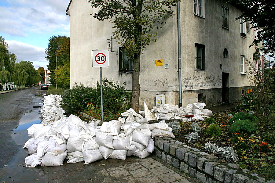 Skutki podtopie po silnych wiatrach w Elblgu, fot. 24