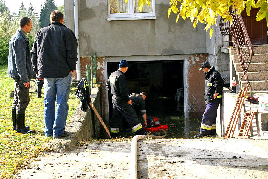 Skutki podtopie po silnych wiatrach w Elblgu, fot. 67