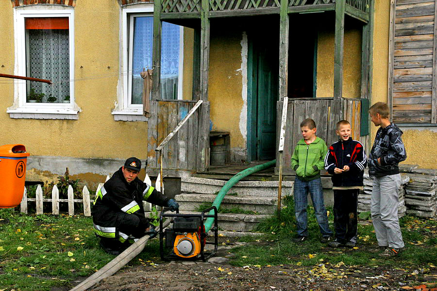 Skutki podtopie po silnych wiatrach w Elblgu, fot. 75