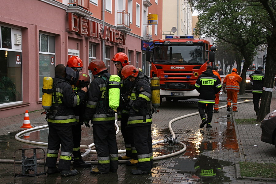 Podpalenie i poar banku Millennium przy ul. Hetmaskiej, fot. 9