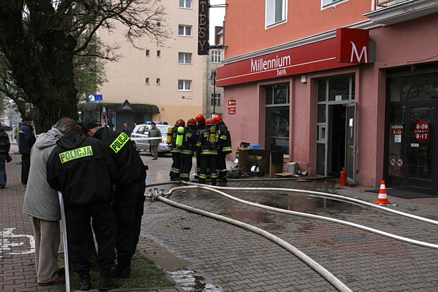 Podpalenie i poar banku Millennium przy ul. Hetmaskiej, fot. 14