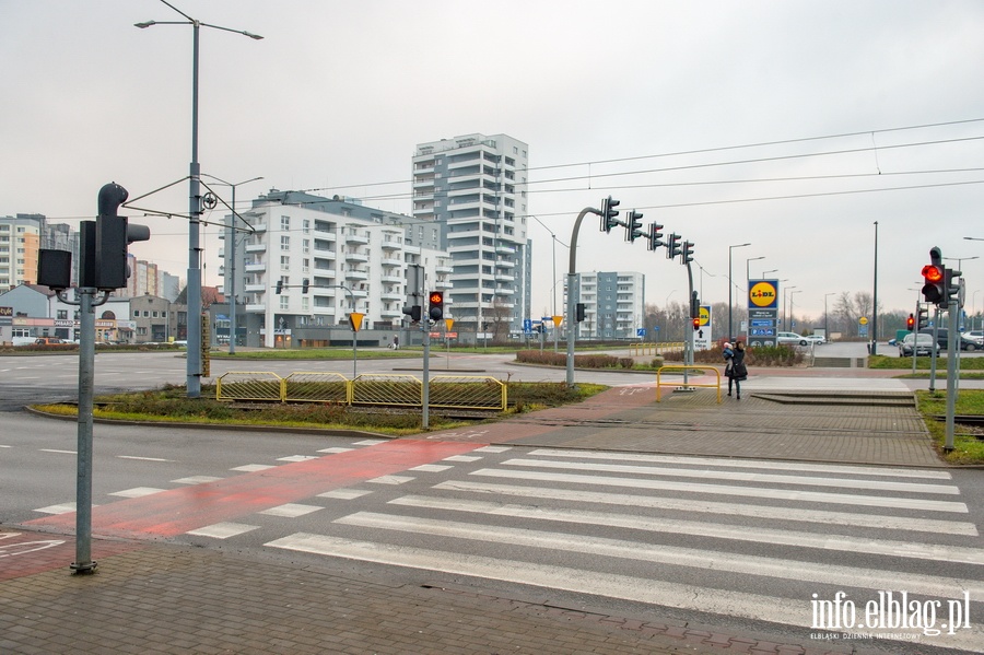 Piesi bd bezpieczniejsi na Pk. Dbka? Miasto chce zainwestowa w kolejne aktywne przejcia, fot. 15