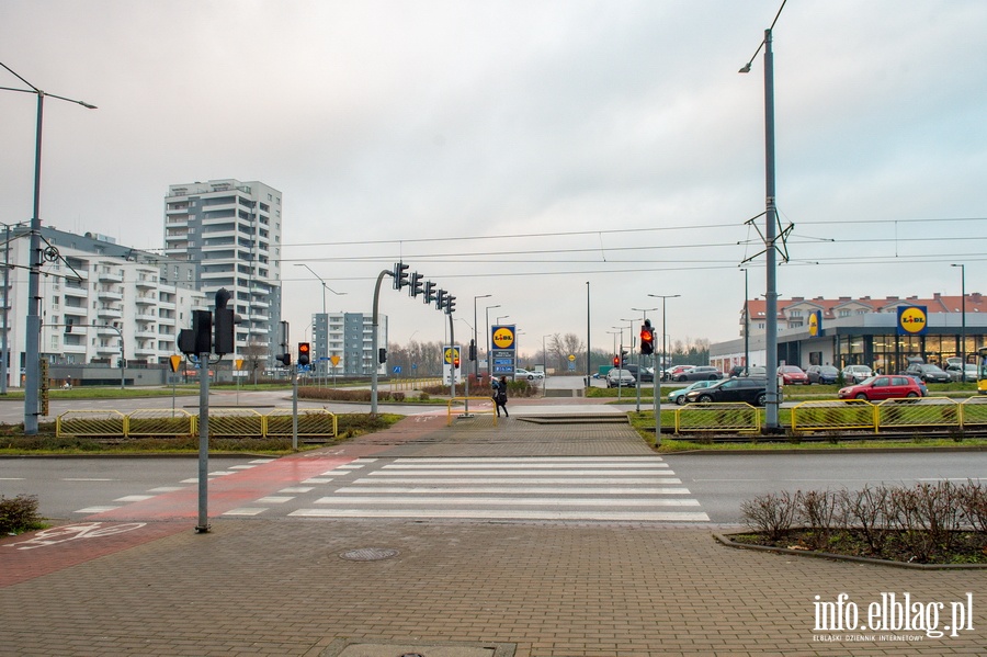 Piesi bd bezpieczniejsi na Pk. Dbka? Miasto chce zainwestowa w kolejne aktywne przejcia, fot. 16