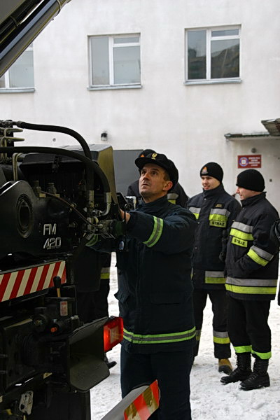 Przekazanie cikiego samochodu ratownictwa technicznego elblskim straakom, fot. 12