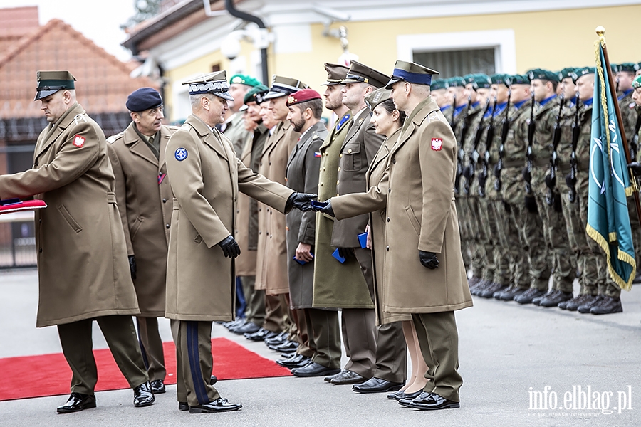 Ceremonia przekazania obowizkw Dowdzcy Wielonarodowego Korpusu Pnocy-Wschd., fot. 8