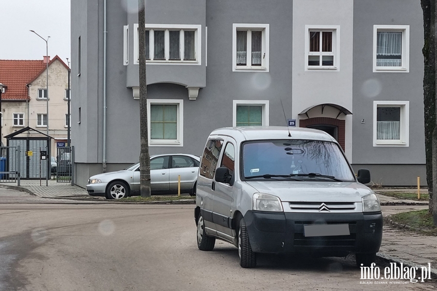 Mistrzowie parkowania w Elblgu (cz 138), fot. 1