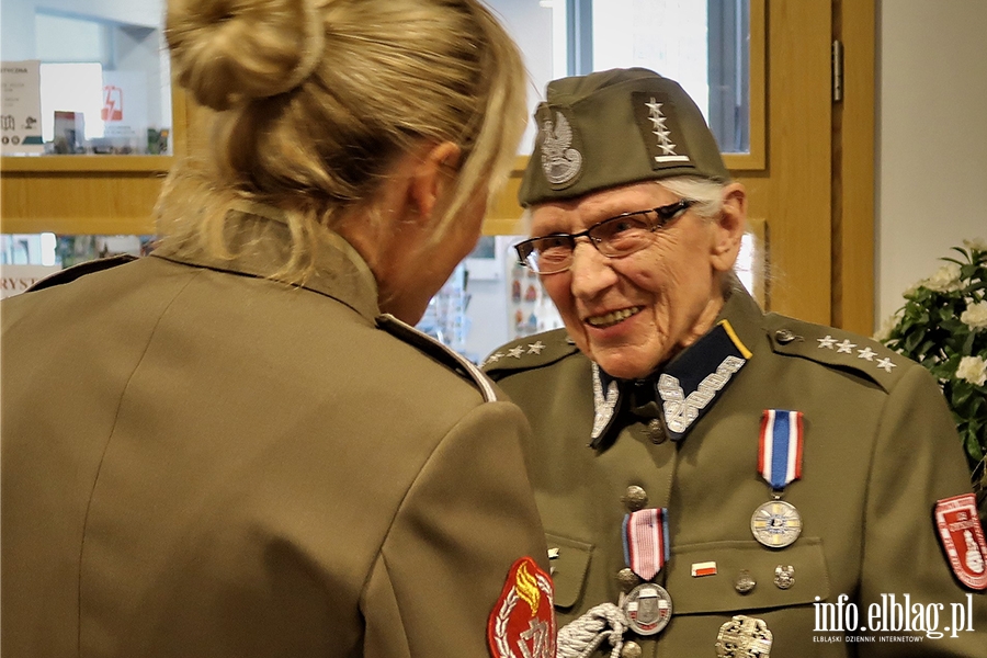 Otwarcie wystawy powiconej gen. T. Biekowiczowi w Ratuszu Staromiejskim w Elblgu, fot. 34