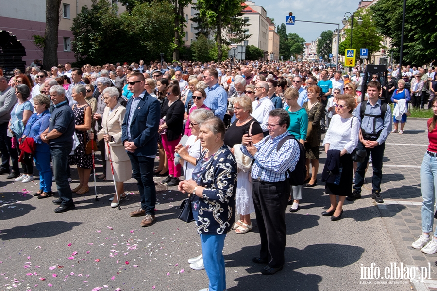 Boe Ciao 2022. Ulicami Elblga przeszo dziewi procesji, fot. 39