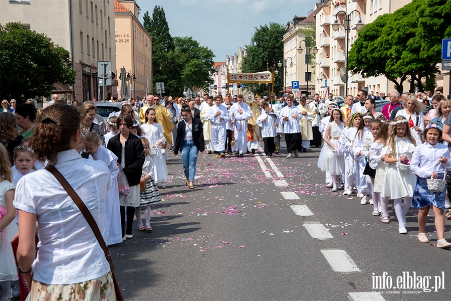 Boe Ciao 2022. Ulicami Elblga przeszo dziewi procesji, fot. 44