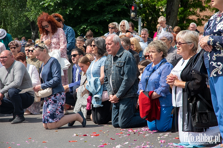 Boe Ciao 2022. Ulicami Elblga przeszo dziewi procesji, fot. 55