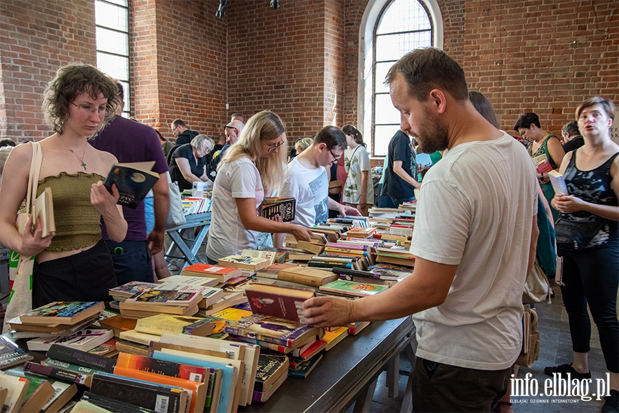 Drugie ycie ksiek. Za nami kiermasz w Bibliotece Elblskiej, fot. 25