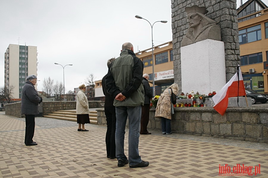  Elblanie zoyli hod ofiarom tragedii pod Smoleskiem, fot. 21