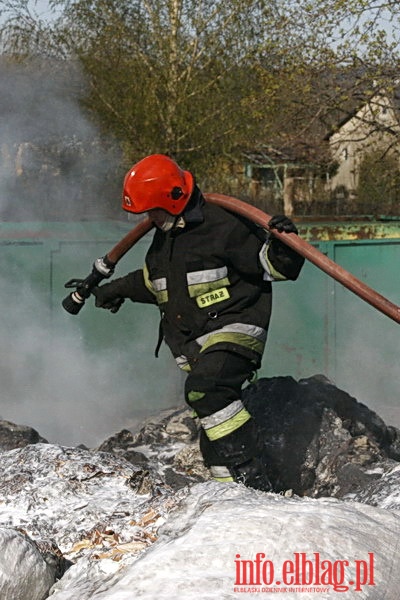 Poar skadowiska surowcw wtrnych przy ul. Skrzydlatej, fot. 22