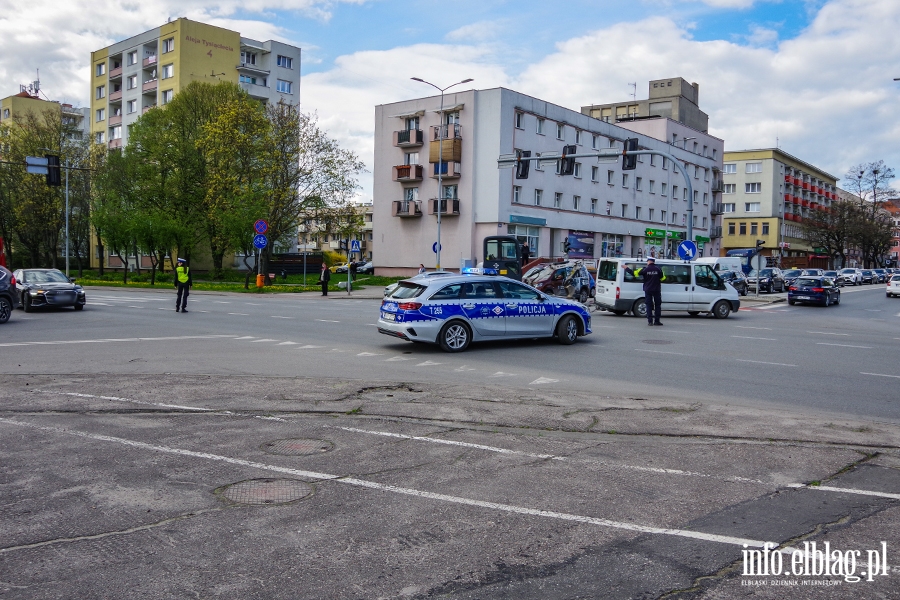 Kolizja trzech aut. Grunwaldzka zakorkowana, fot. 19