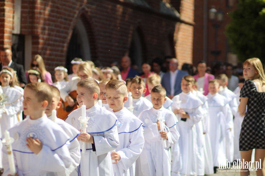 Elblg: Pierwsza Komunia wita w Katedrze w. Mikoaja, fot. 19