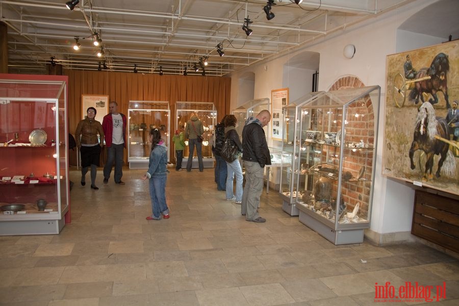 Noc Muzew 2010 w Galerii El i elblskim Muzeum, fot. 37