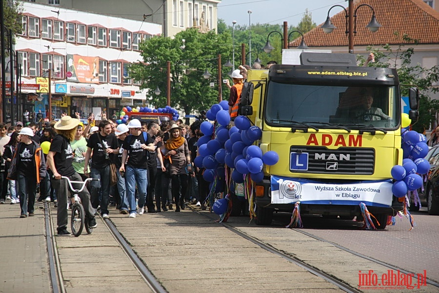 Juwenalia 2010 - Przemarsz studentw PWSZ ulicami miasta, fot. 2