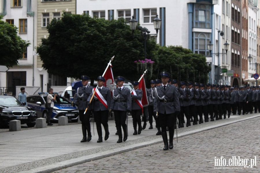 Wyrniono 88 funkcjonariuszy i pracownikw KMP w Elblgu, fot. 23