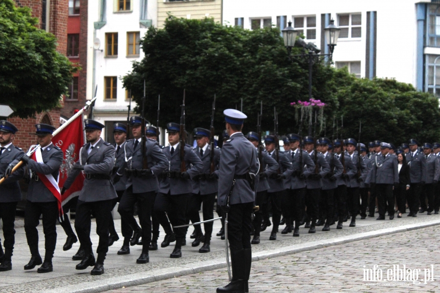 Wyrniono 88 funkcjonariuszy i pracownikw KMP w Elblgu, fot. 25