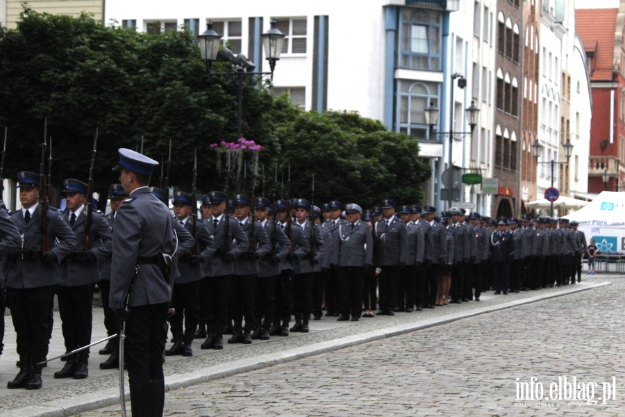 Wyrniono 88 funkcjonariuszy i pracownikw KMP w Elblgu, fot. 26