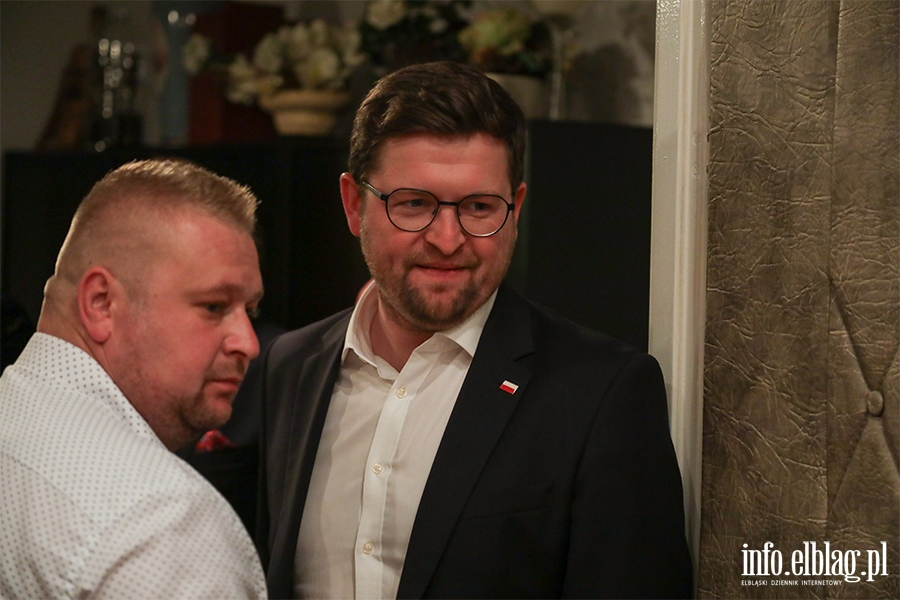 Sondaowe wyniki: PiS - 36,8 proc., KO - 31,6 proc. Leonard Krasulski: Ciesz si, ale jest pewien niedosyt, fot. 6