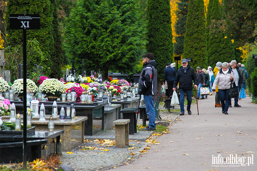 Wszystkich witych okazj do odwiedzenia bliskich na cmentarzach, fot. 15