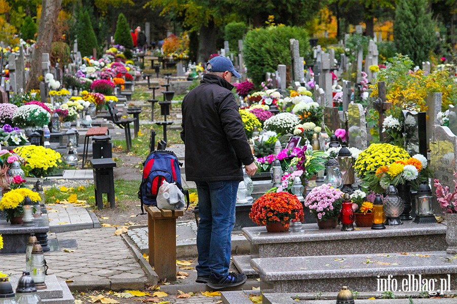 Wszystkich witych okazj do odwiedzenia bliskich na cmentarzach, fot. 25