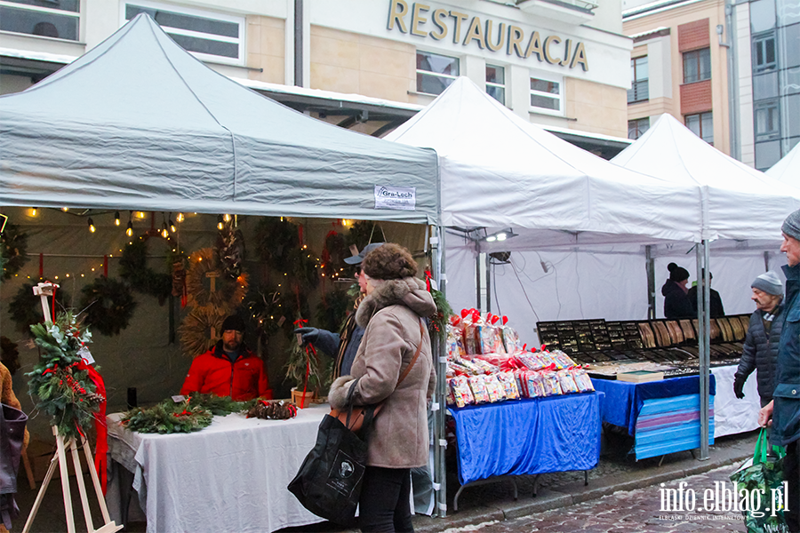 Jarmark, zdobienie pierniczkw i wsplne koldowanie. Trwaj witeczne Spotkania Elblan, fot. 23