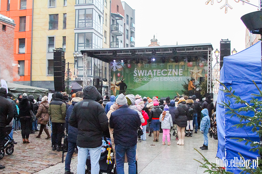 Jarmark, zdobienie pierniczkw i wsplne koldowanie. Trwaj witeczne Spotkania Elblan, fot. 31