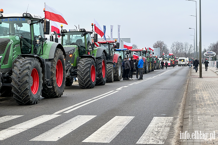 "Chopski bunt"sparaliowa miasto. Rolnicy protestuj na ulicachElblga, fot. 14