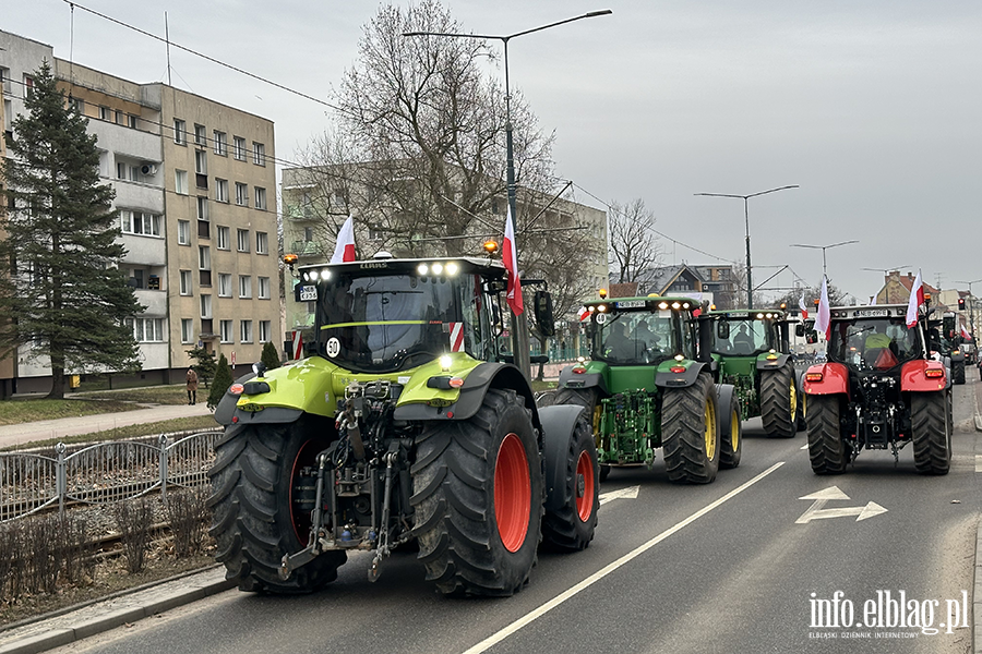 "Chopski bunt"sparaliowa miasto. Rolnicy protestuj na ulicachElblga, fot. 29