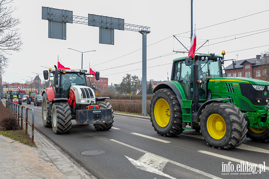 "Chopski bunt"sparaliowa miasto. Rolnicy protestuj na ulicachElblga, fot. 71