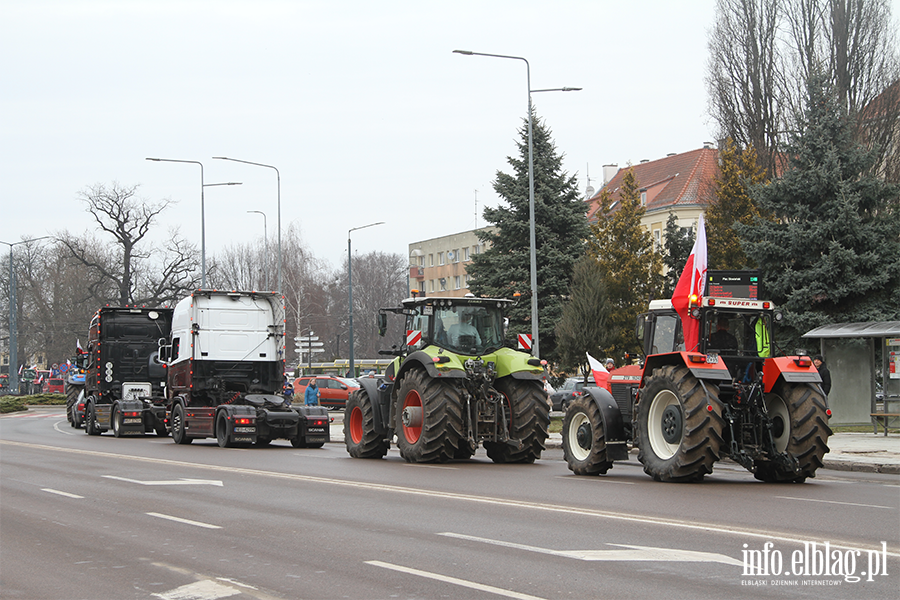 "Chopski bunt"sparaliowa miasto. Rolnicy protestuj na ulicachElblga, fot. 77
