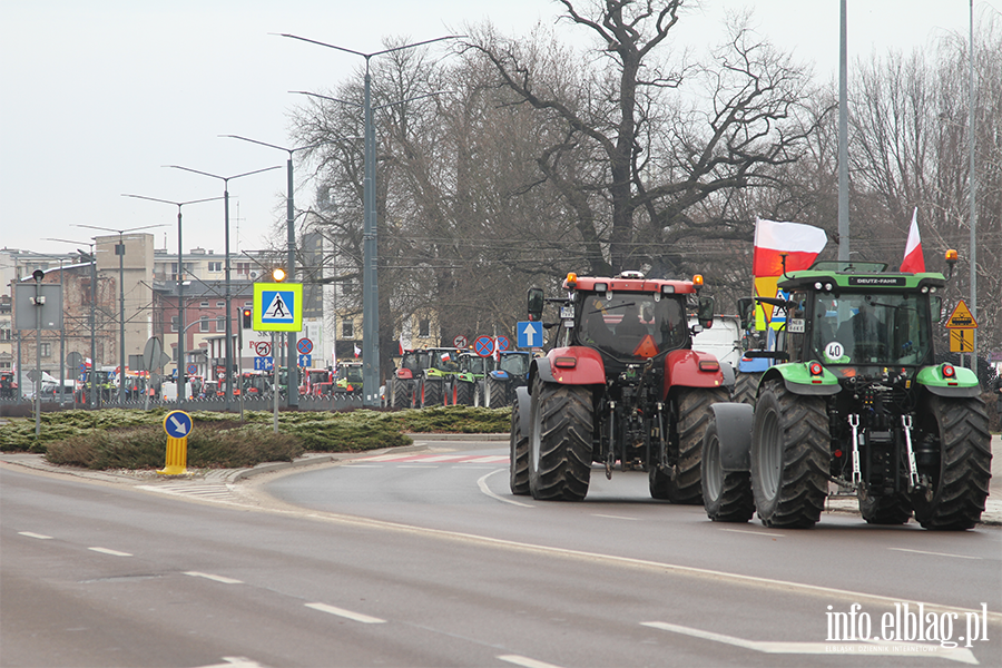 "Chopski bunt"sparaliowa miasto. Rolnicy protestuj na ulicachElblga, fot. 79