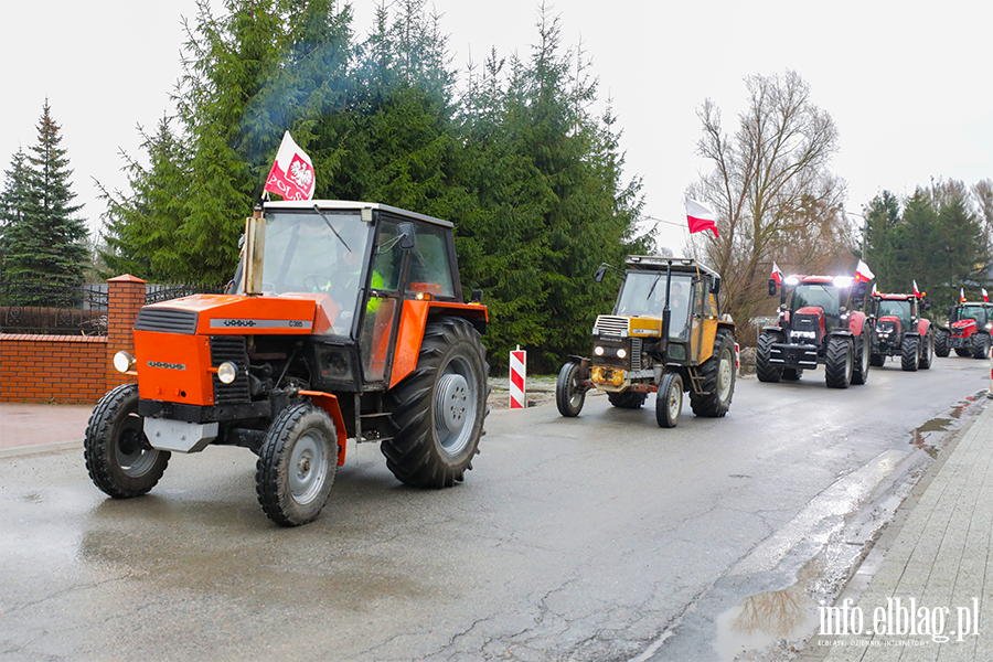 Elblg: Rolnicy protestuj na obwodnicy. Kilkaset maszyn zablokowao drog S7, fot. 52