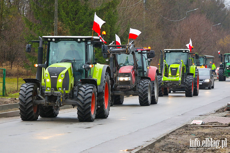 Elblg: Rolnicy protestuj na obwodnicy. Kilkaset maszyn zablokowao drog S7, fot. 54