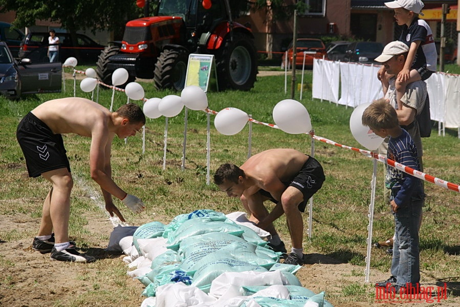 Mistrzostwa w ukadaniu waw przeciwpowodziowych Waowanie 2010, fot. 7