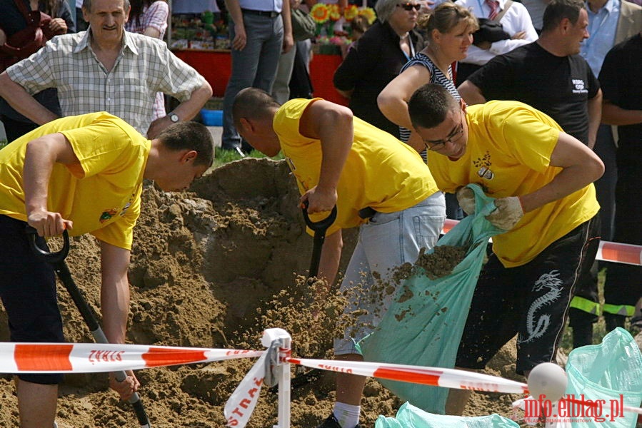 Mistrzostwa w ukadaniu waw przeciwpowodziowych Waowanie 2010, fot. 16