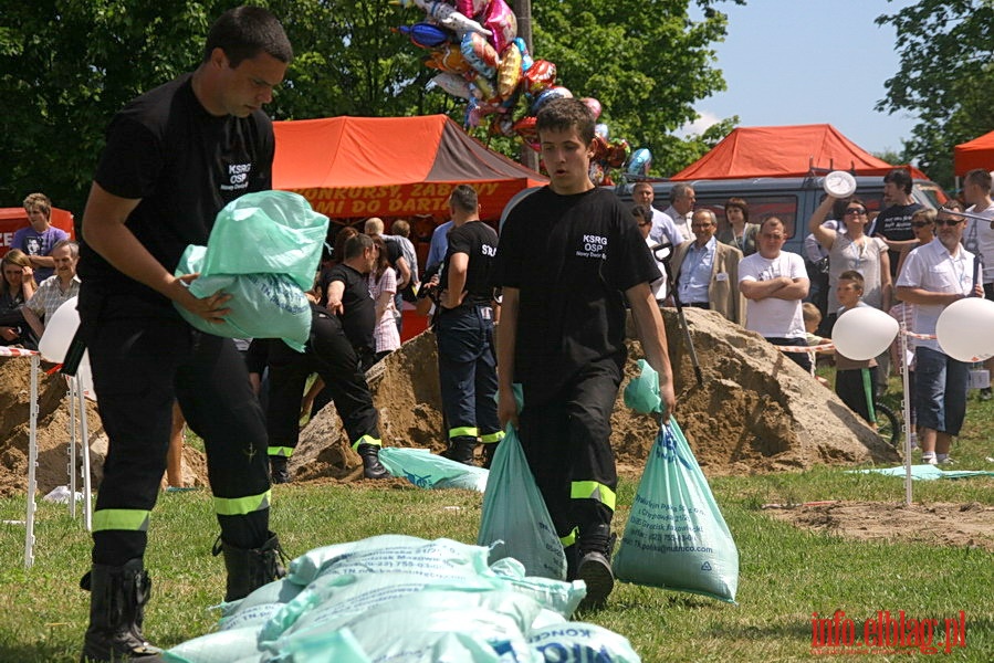 Mistrzostwa w ukadaniu waw przeciwpowodziowych Waowanie 2010, fot. 22