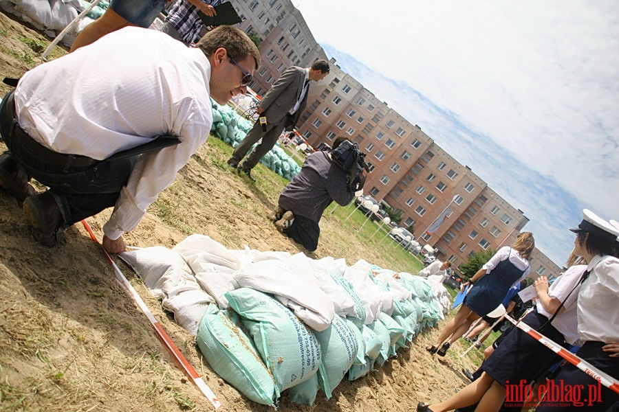 Mistrzostwa w ukadaniu waw przeciwpowodziowych Waowanie 2010, fot. 41