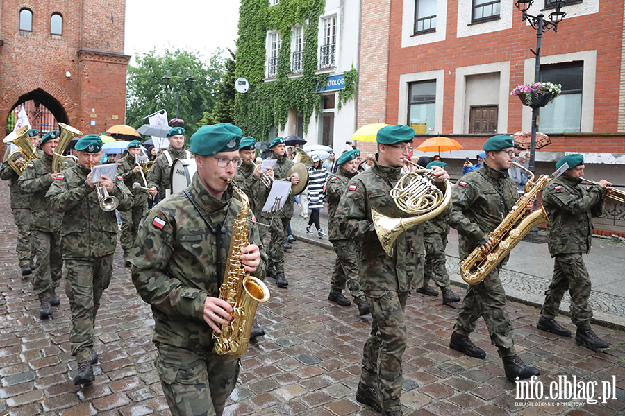 Parada Orkiestry Wojskowej na zakoczenie Elblskiego wita Muzyki, fot. 8