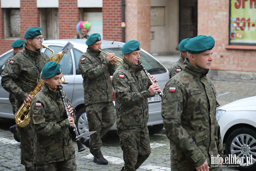 Parada Orkiestry Wojskowej na zakoczenie Elblskiego wita Muzyki, fot. 16